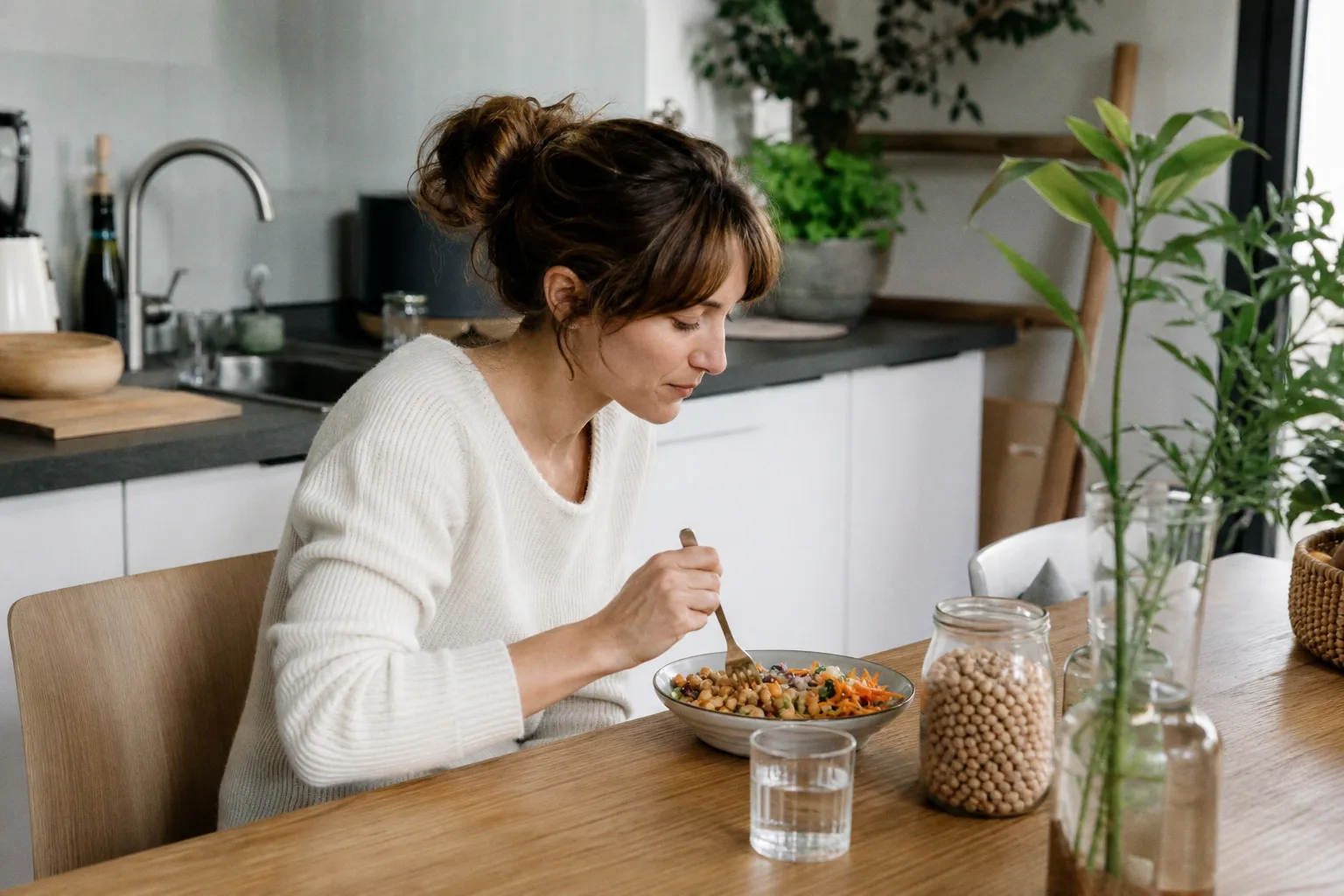 Cette nutritionniste conseille une poignée de légumineuses au déjeuner pour aider à faire baisser le