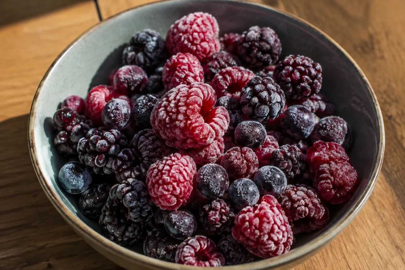 Fruits rouges bio surgelés : alerte sanitaire sur une contamination à E. coli