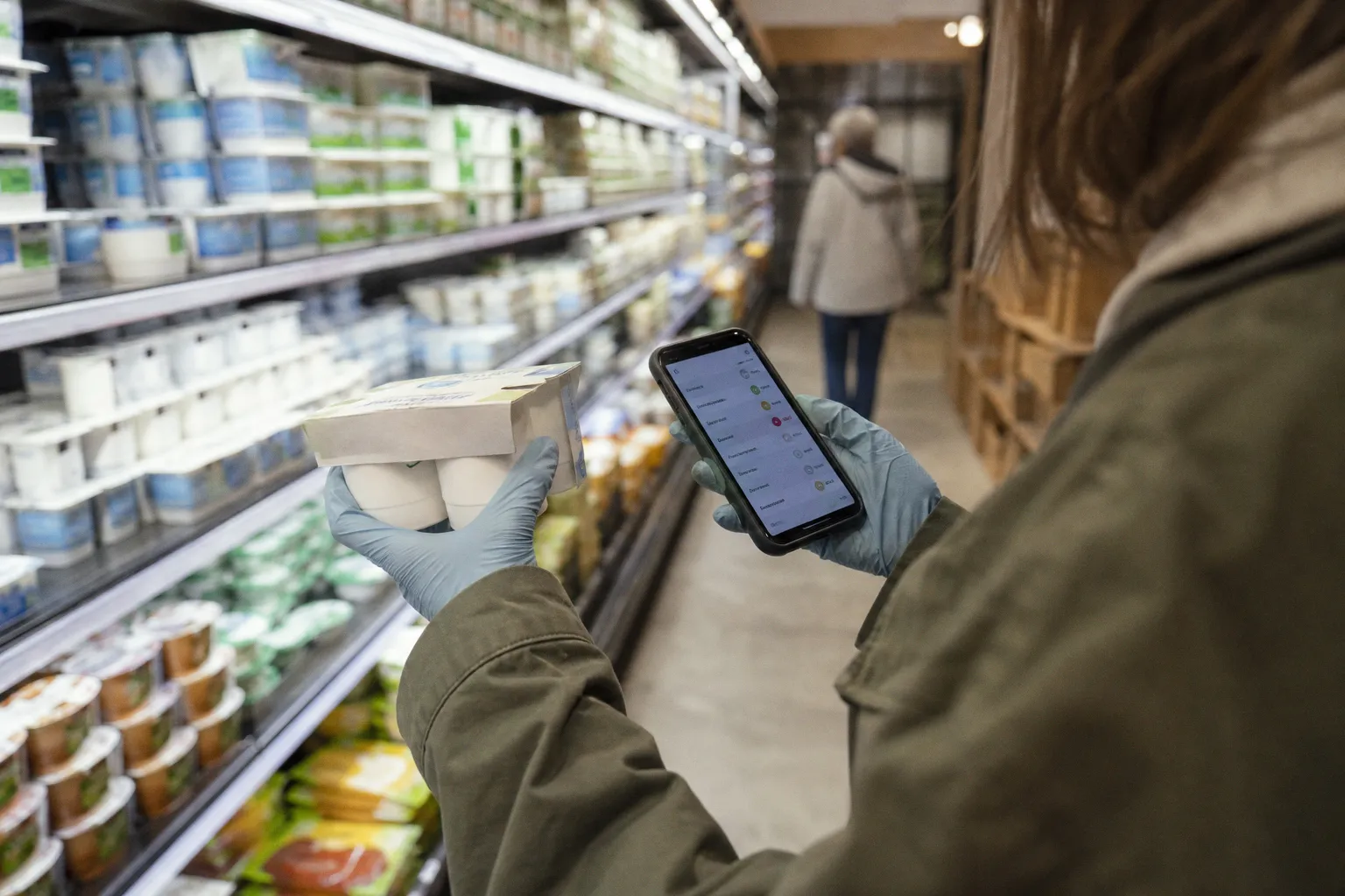 Scanner les additifs alimentaires : comparatif des applications pour décrypter vos produits bio